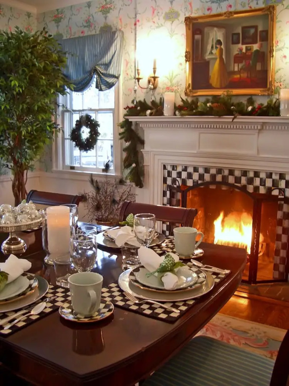 10 Fitch Luxurious Romantic Inn