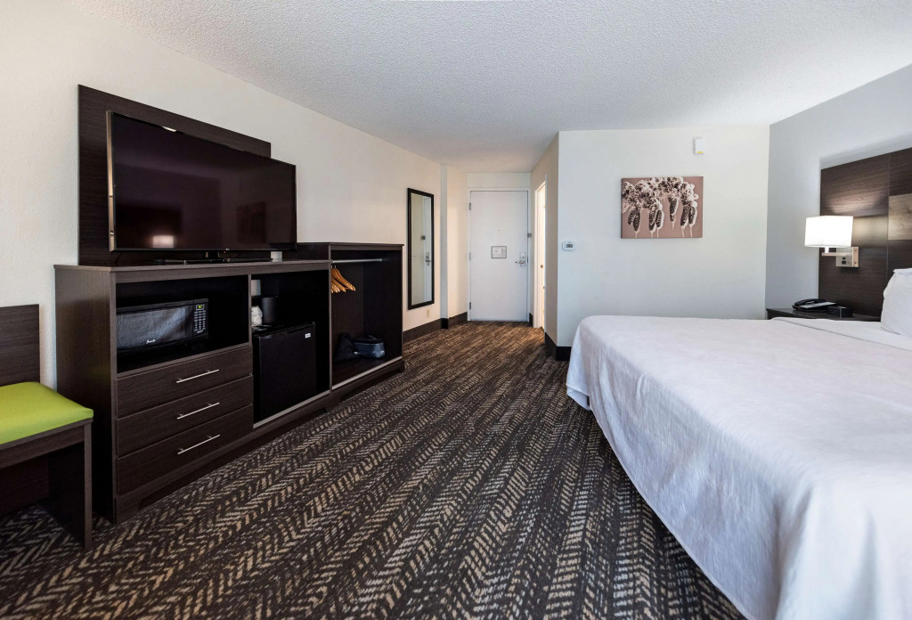 Best Western Plus Wausau Tower Inn