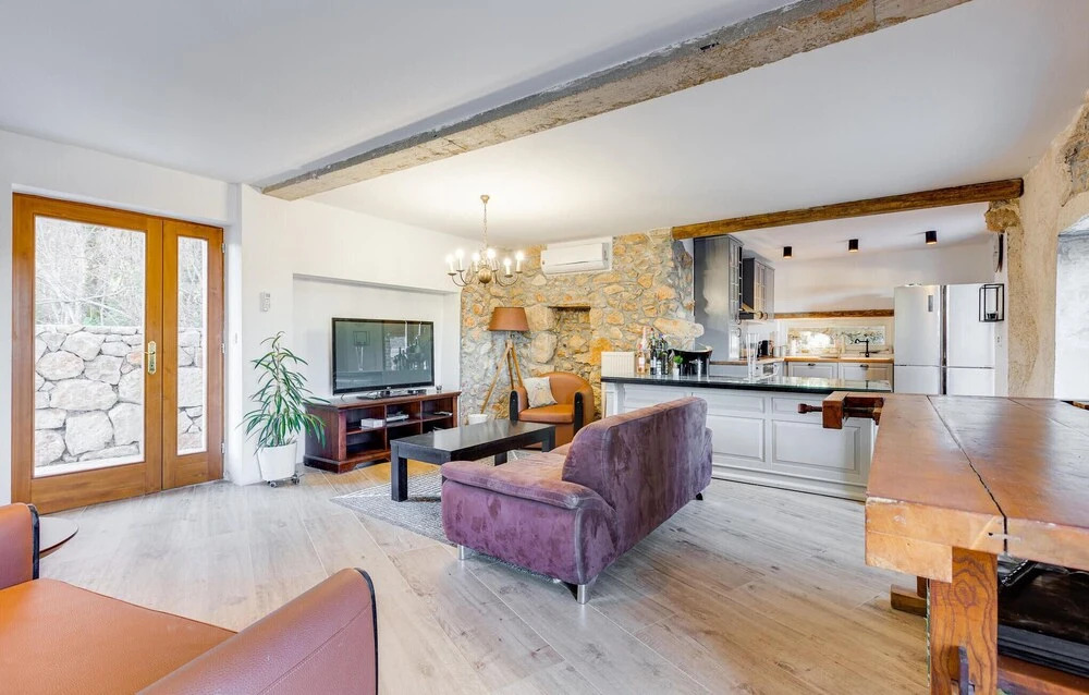 Nice Home in Gostinjac With 3 Bedrooms, Wifi and Heated Swimming Pool