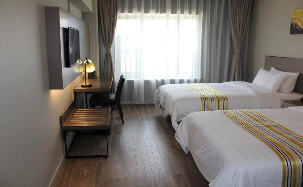Home Inn Plus Shunde Daliang Bus Station