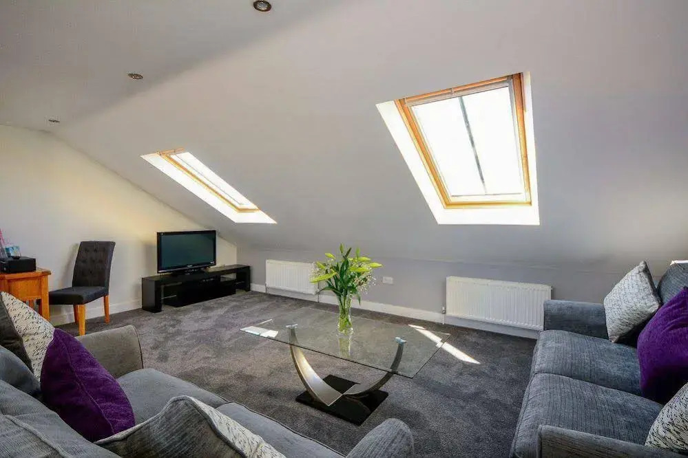 Flat 7 Bluebridge Court