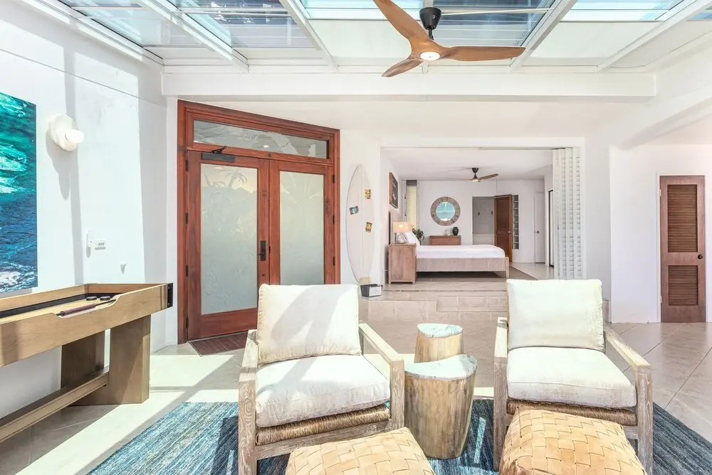 Pu'u Poa 303 2 Bedroom Condo by RedAwning