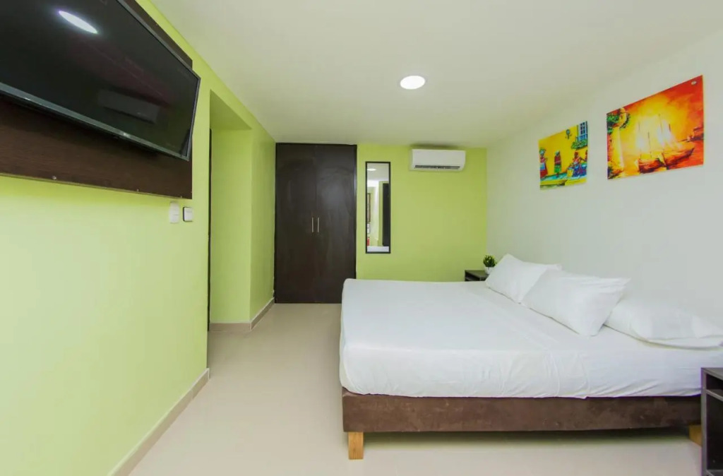 Hotel Avexi Suites By GEH Suites