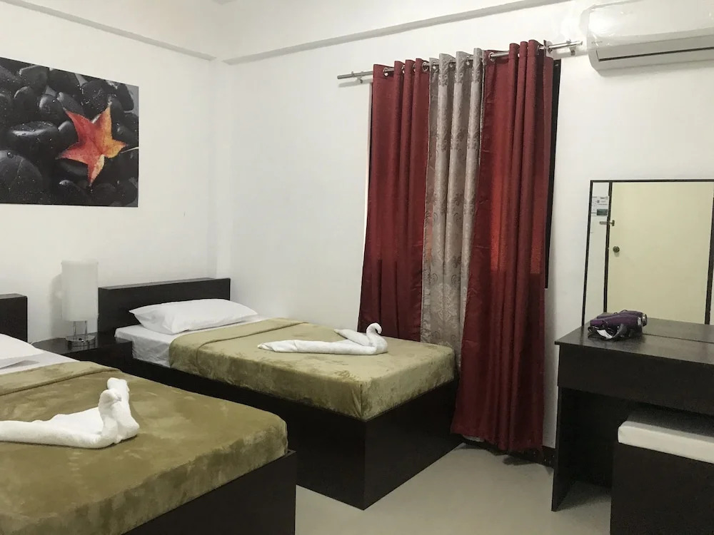 4Cs Tourist Lodge