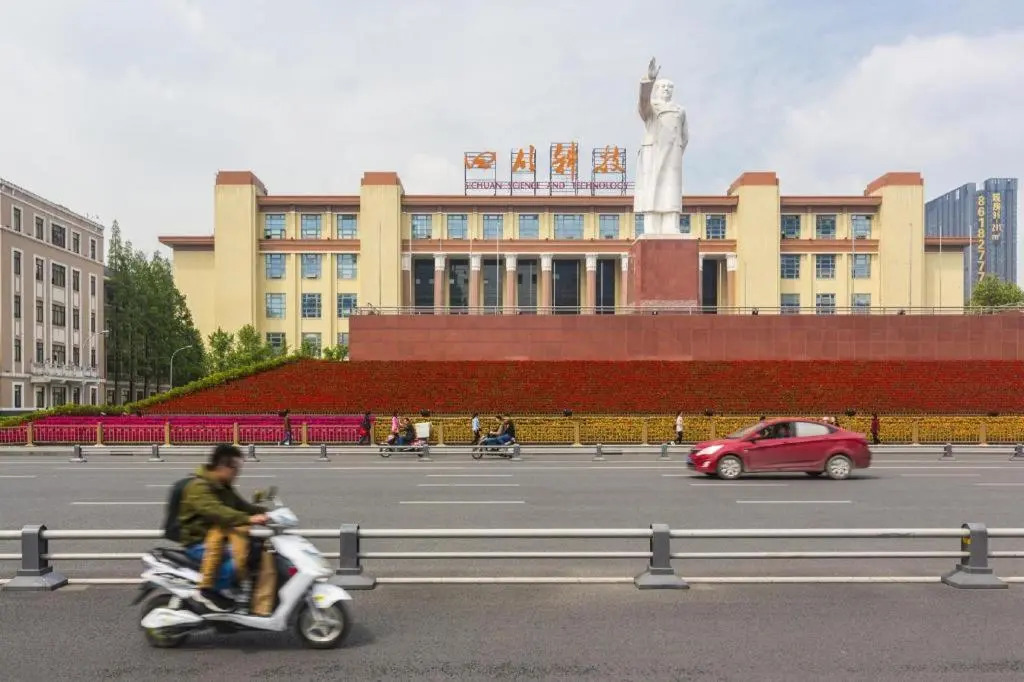 7 Days Inn Chengdu North Railway Train Station Square Branch