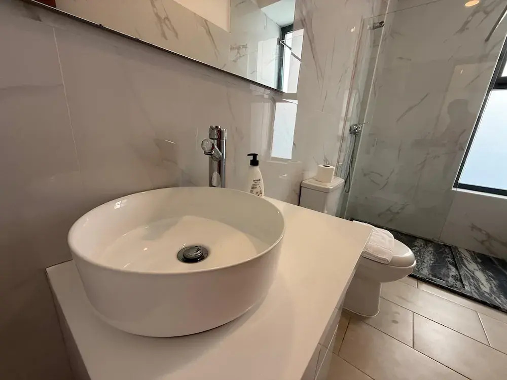 Joli Beach House - Charming Ground Floor T0 Suite