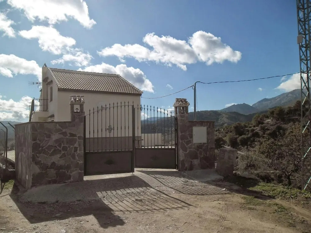Villa With 2 Bedrooms in Yunquera, With Wonderful Mountain View, Priva