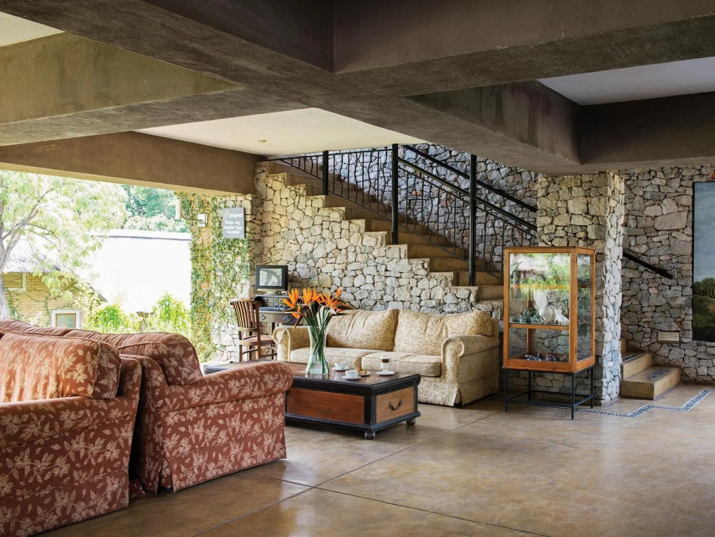 Hippo Hollow Country Estate