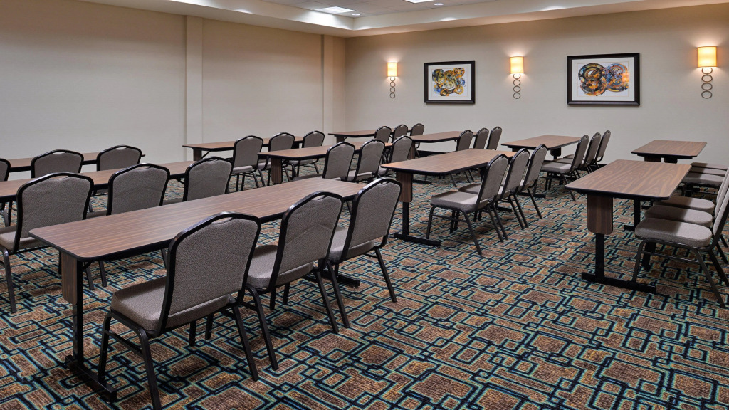 Holiday Inn Hotel & Suites Edmonton Airport Conference Centre by IHG