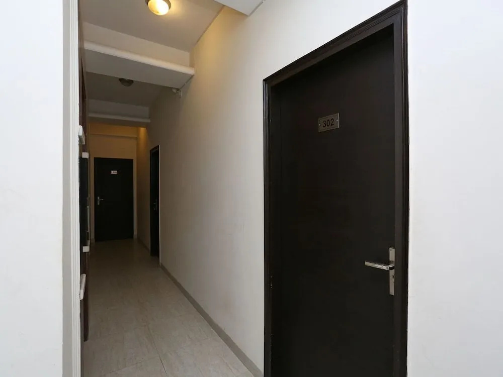OYO 16410 Hotel Retreet