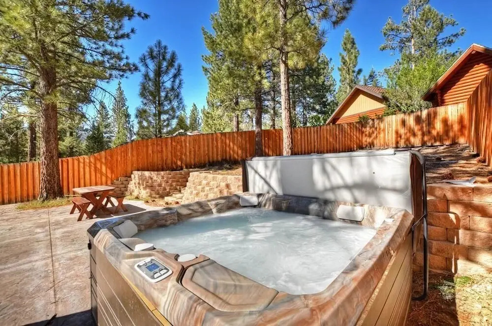 007 - The Log Cabin Getaway