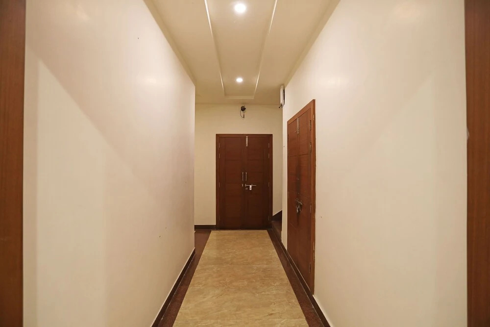 OYO 10343 Hotel Heera Foods