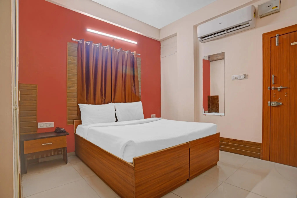 Collection O 83296 Hotel Sr Palace