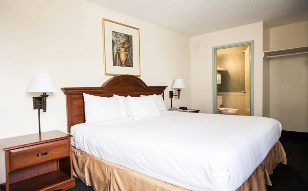 Inns of Virginia Falls Church
