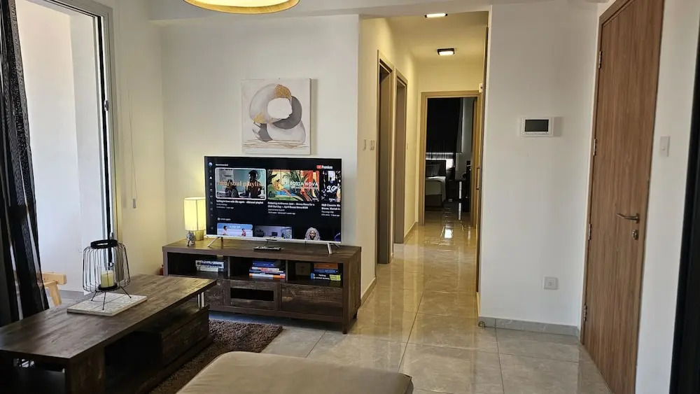 130 LCA -stay Digital Den Apartment