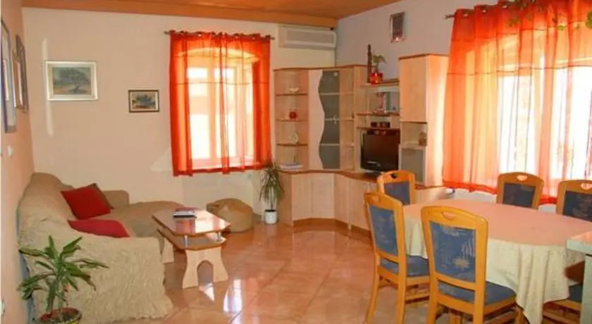 Apartment Put Rota 48