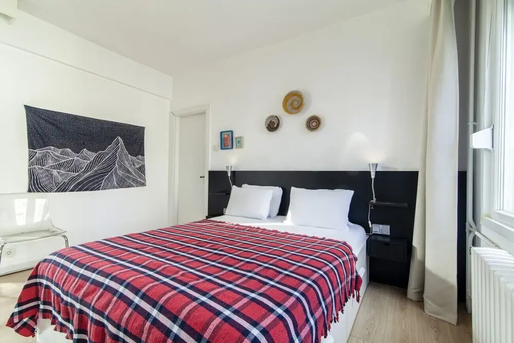 Modern Flat With Central Location in Kadikoy