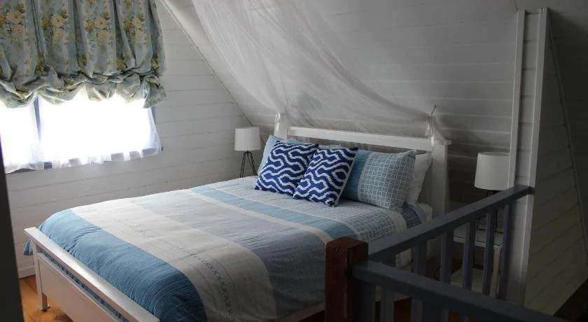 Elinike Guest Cottages
