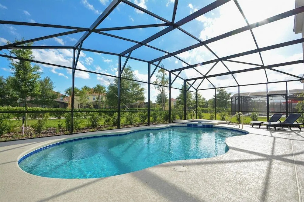 Gated Resort, Private Pool & Spa, Lots of Space!!