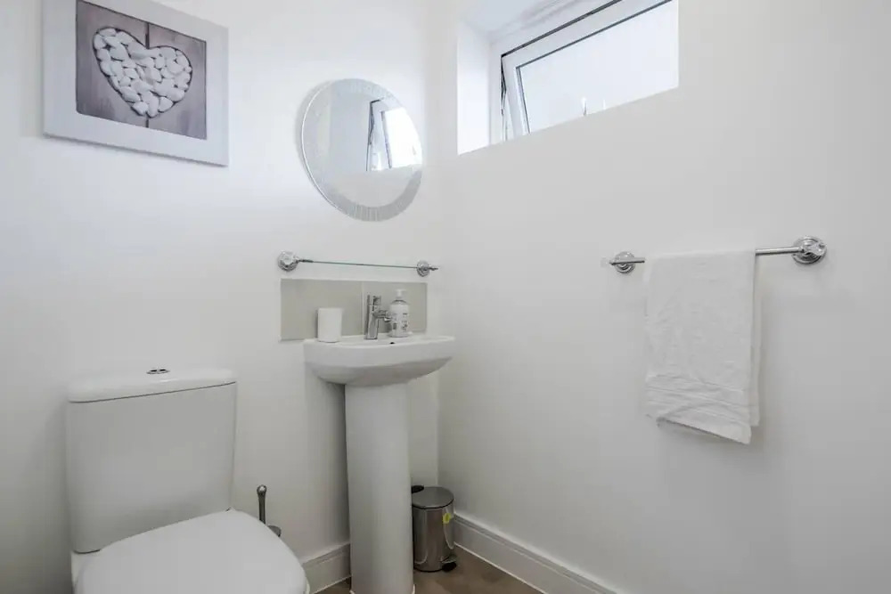 tms Cheerful 5bdr House! Thurrock! Free Parking!