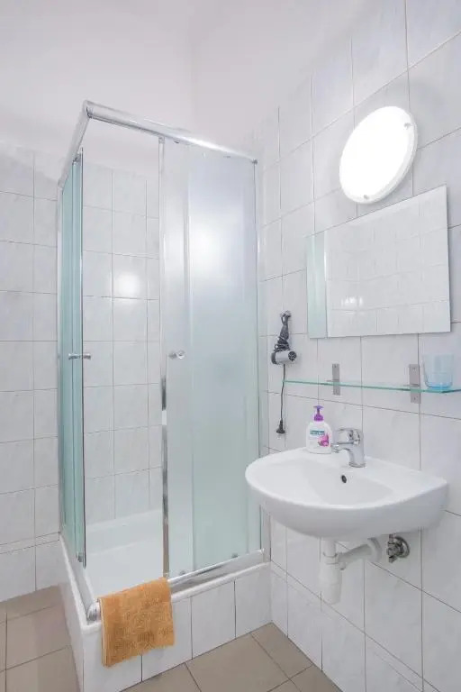 Finger Guest Rooms