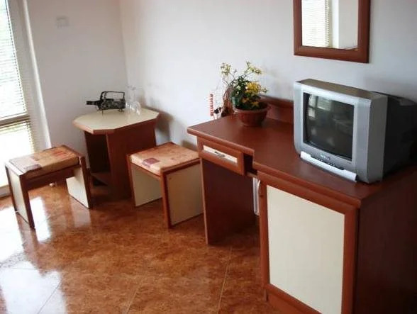 Moni Family House
