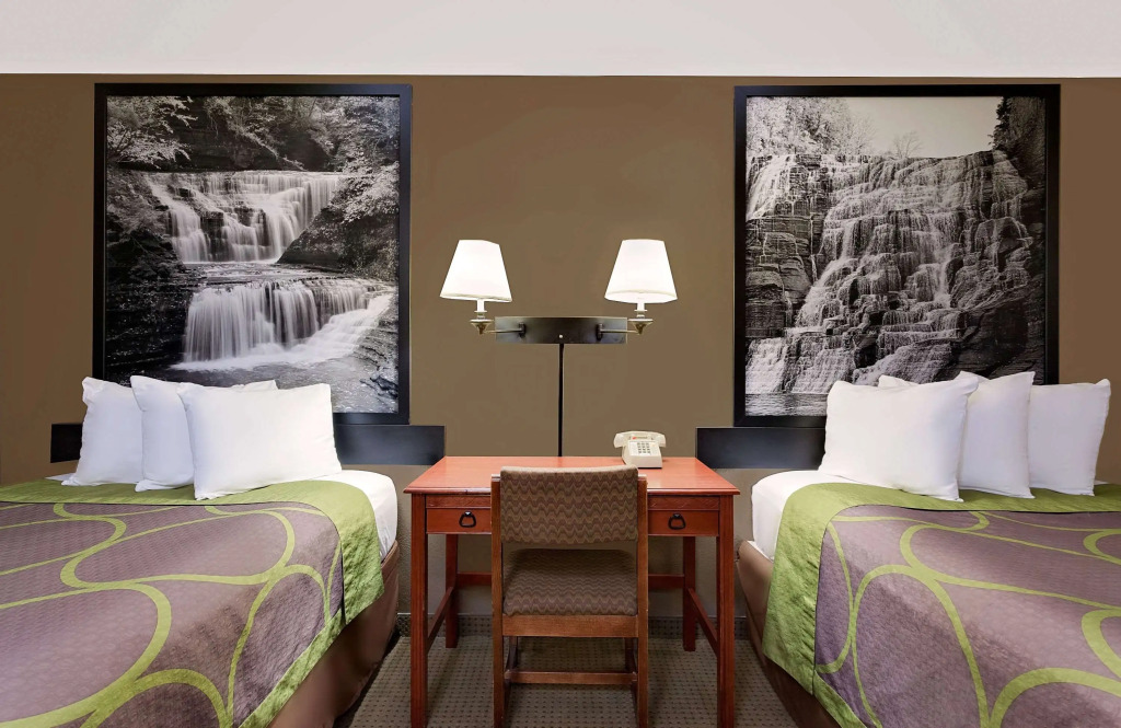 Super 8 by Wyndham Ithaca
