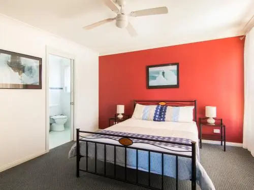 1/54 Parkes, Airconditioned