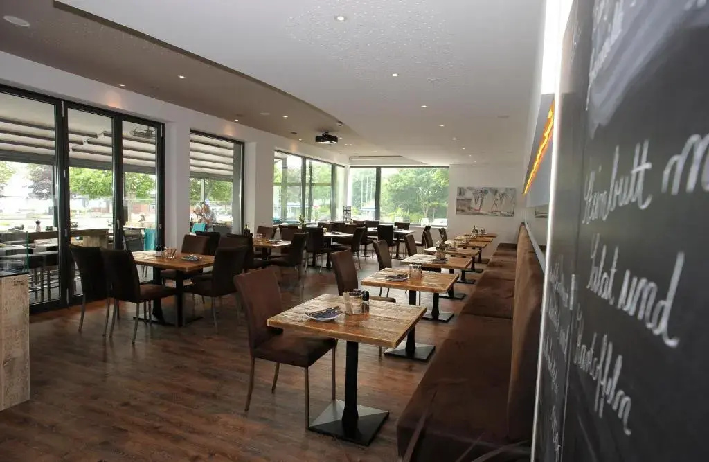 ACQUA Strande Yachthotel & Restaurant