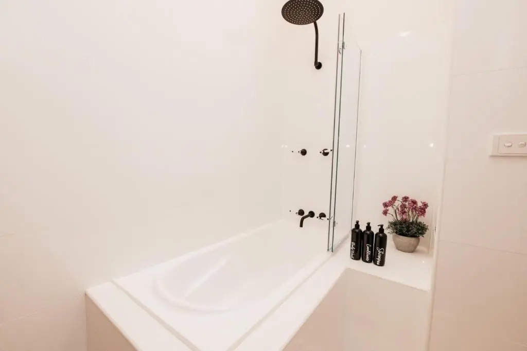 Dunkley House Bathurst Large CBD Heritage Home, Sleeps 10