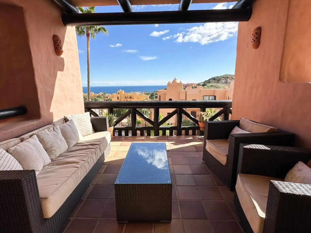 Hola! apartments at Coto Real