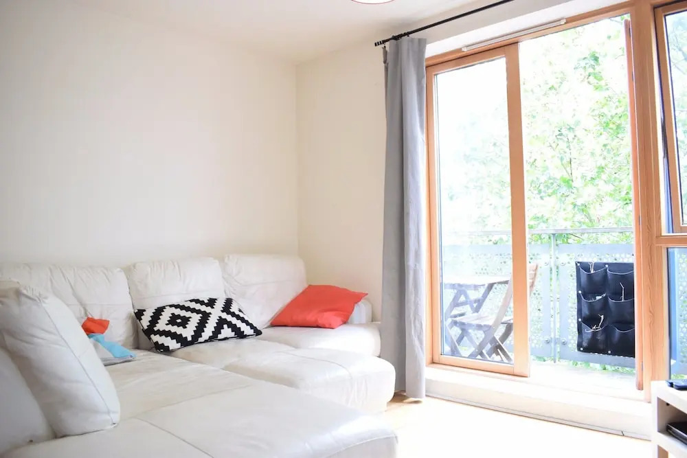 2 Bedroom Apartment With Balcony and Park Views