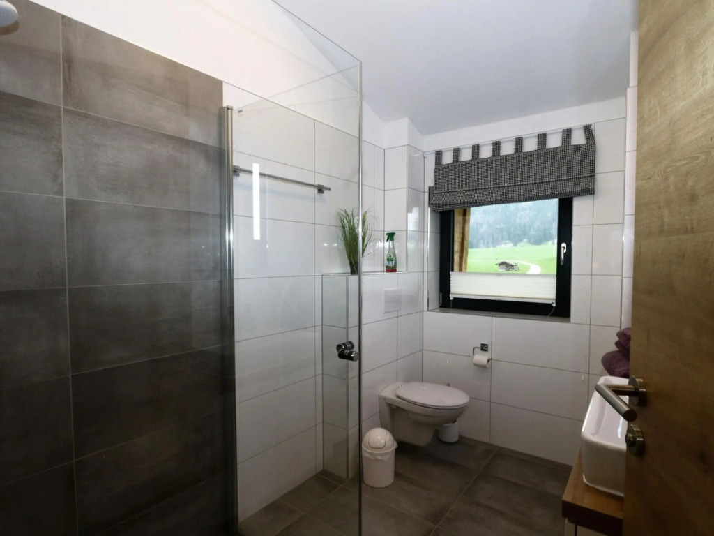 Chalet Alpenzauber mit beheiztem Pool, Inzell