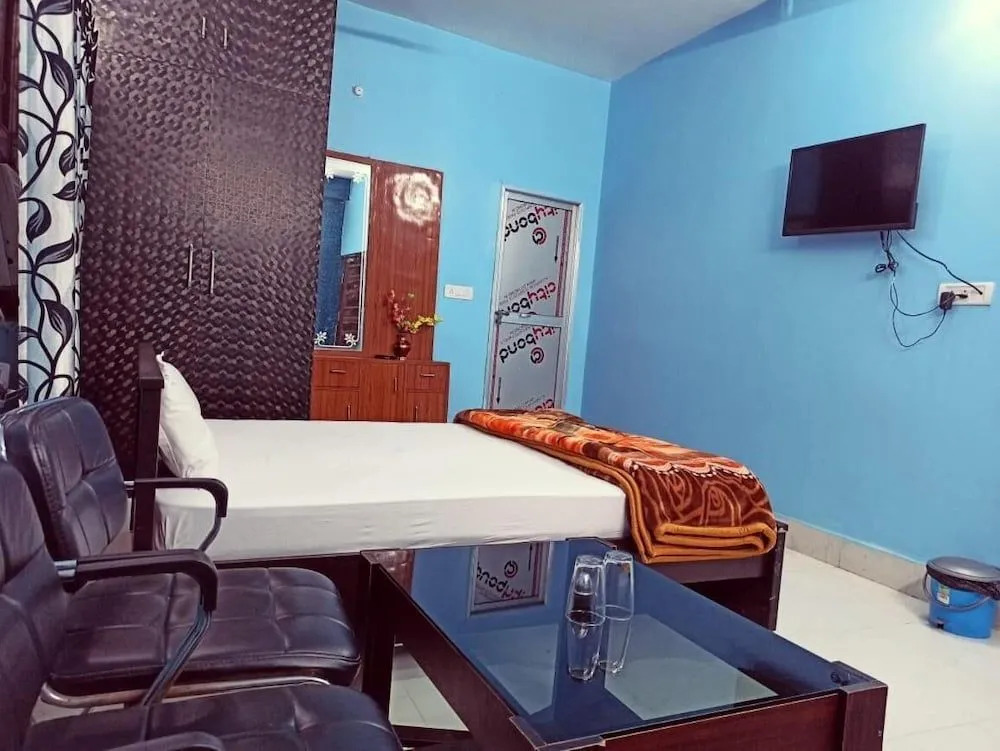 Hotel Anand LOK
