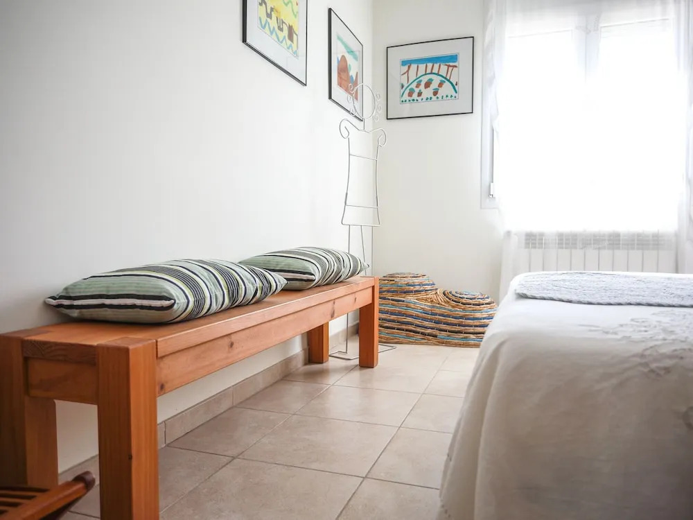 Pleasant Holiday Home in Vilacolum With Shared Swimming Pool