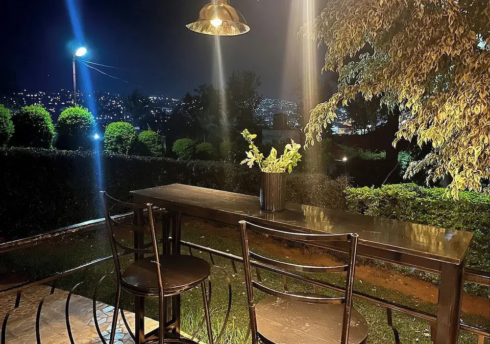 Vista Safaris Apartments