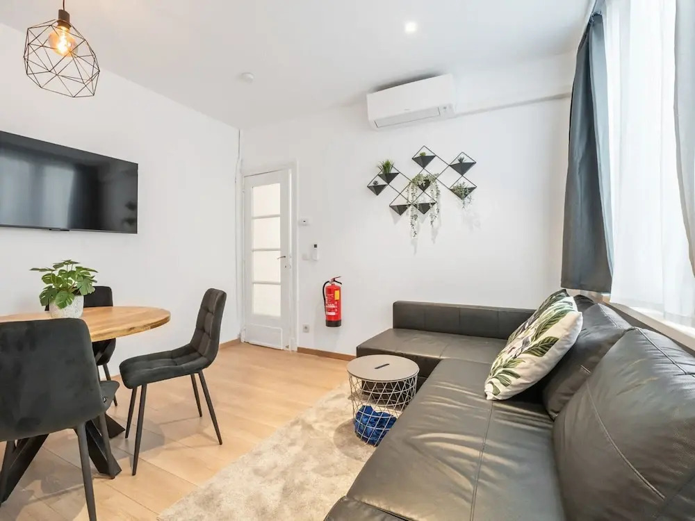 Renovated Apartment Near Beach