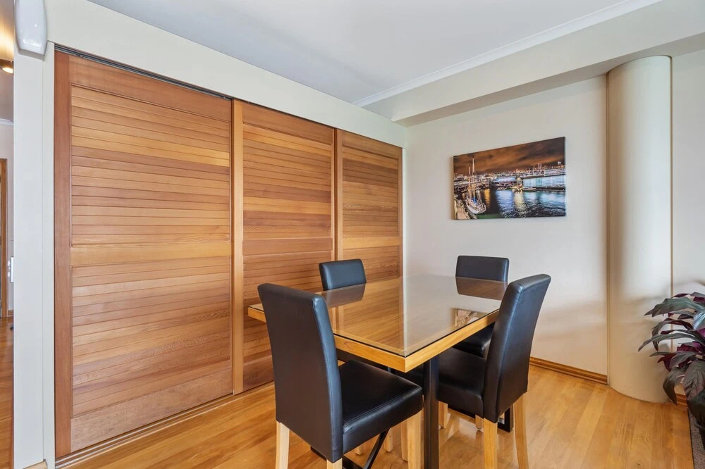 QV Waterfront Apt with Wifi - 946