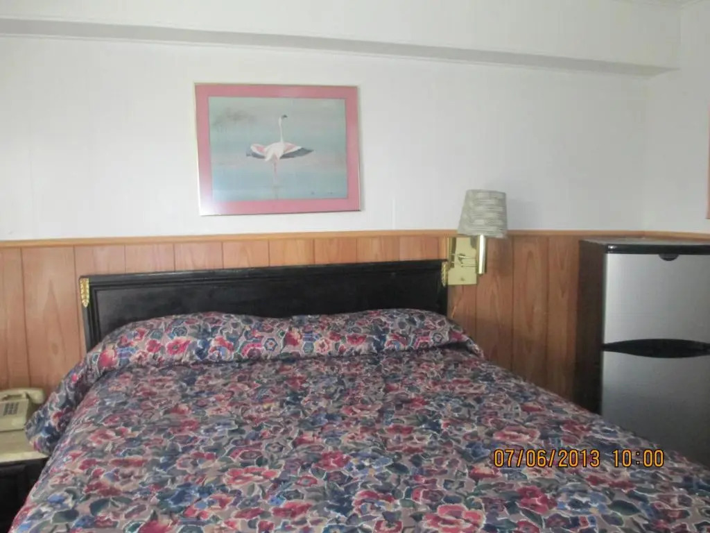 Great Lakes Motel