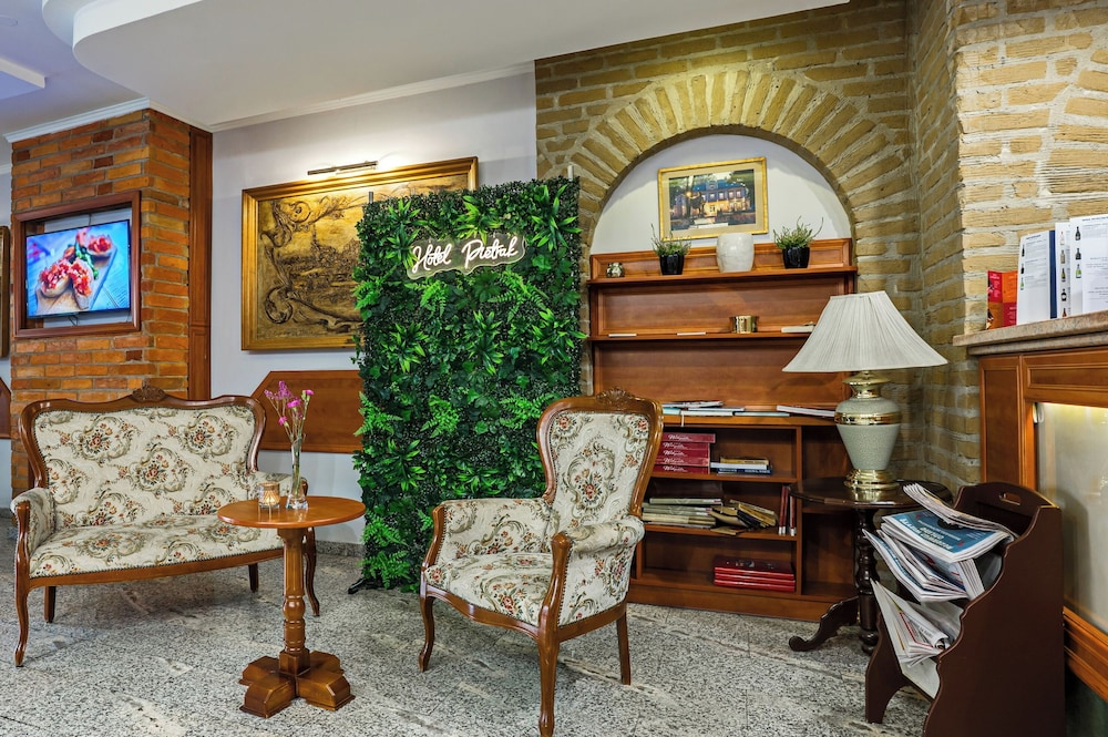 Pietrak Hotel