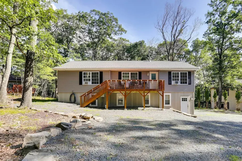 Walk to Lake Wallenpaupack: Poconos Vacation Home