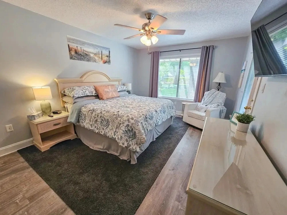 West Hyde Park Three-bedroom Apartment 5-C