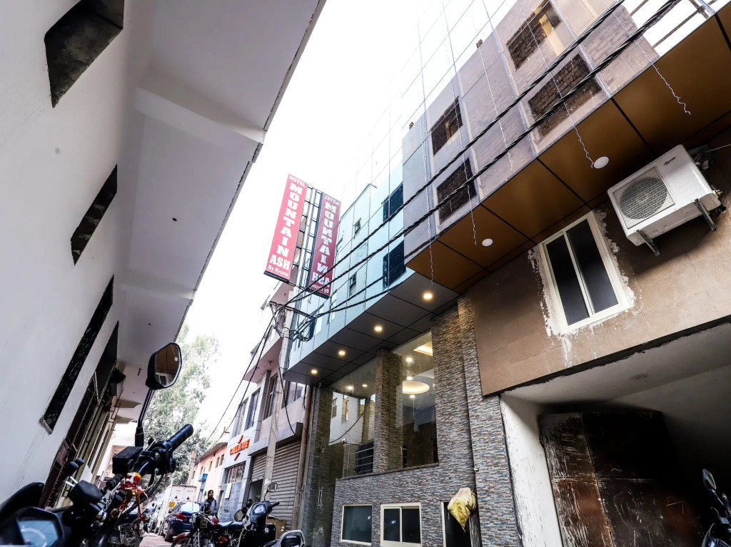 OYO 23466 Hotel Planet