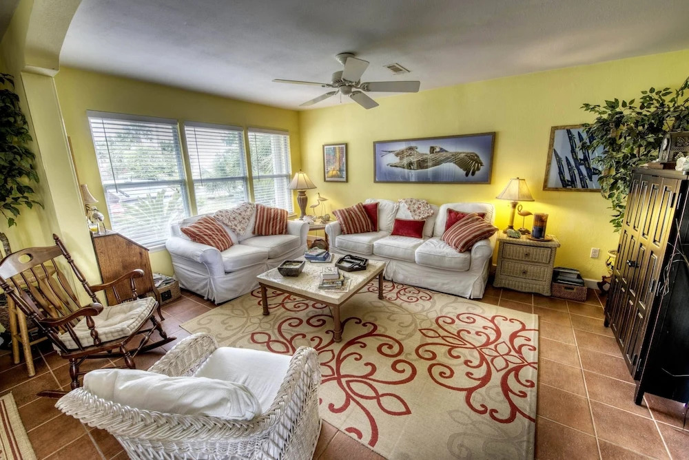 1006 PANFERIO DRIVE - Three Bedroom House