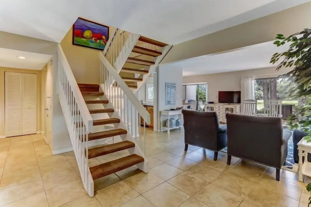 2100-beachwood