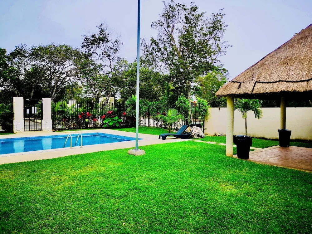 Cozy 2-bedroom Apartment With Amenities