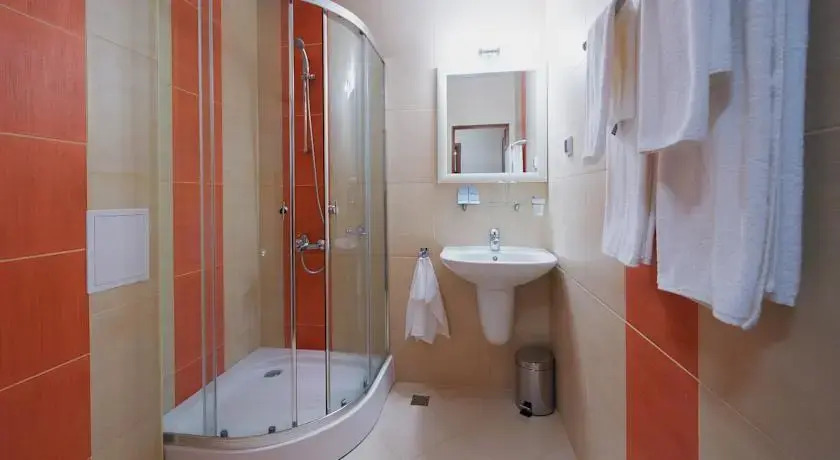 Coral Family Hotel