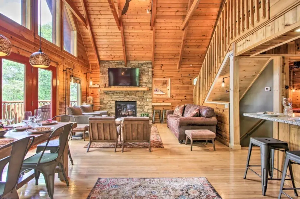 A Stone's Throw By Heritage Cabin Rentals