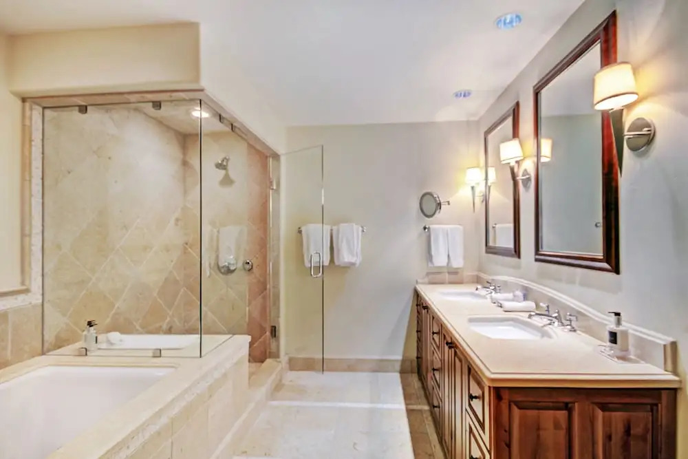 Luxury 1bed/2bath  At The Arrabelle 1 Bedroom Condo by RedAwning