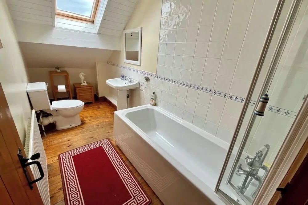 Starshinezzz - Large Farmhouse County Durham